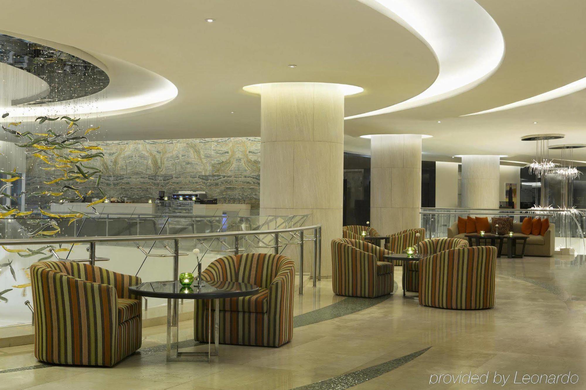 Hotel Millennium Al Rawdah 5*